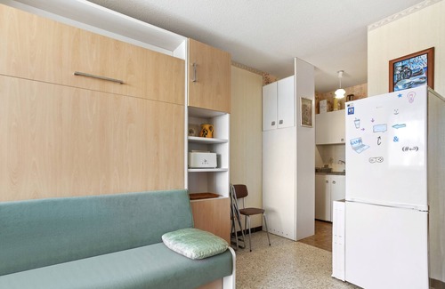 La Faviere Apartment | Studio Apartment 'Résidence Athena Vue Mer' with Private Terrace and Air Conditioning