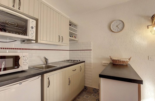 Saint-Jean-dʼAulps Apartment | STUDIO APARTMENT WITH SWIMMING POOL ACCESS- SAINT JEAN D'AULPS SKI RESORT - 4 PEOPLE - RIAM S6