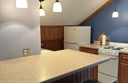 Tawas City House | Studio apartment 2.5 blocks from Tawas Point State Park beaches.