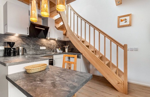 Ebersberg District Apartment | Studio Apartment 'Appartement 11' with Shared Terrace, Shared Garden and Wi-Fi