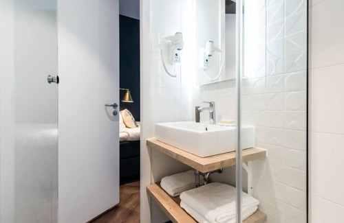 Eastern Docklands Apartment | Studio Apartment at YAYS Amsterdam Docklands