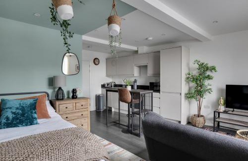 Chelmsford Apartment | Studio Apartment - Central Chelmsford Location
