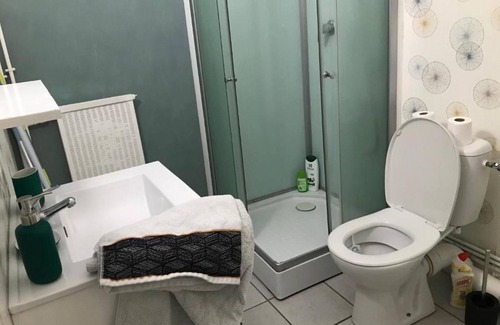 Les Longs Champs Apartment | Studio Apartment 'Cosylocation Varende 3' with Wi-Fi