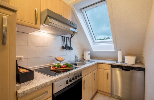 Soltau Apartment | Studio Apartment 'Ferienwohnung 1 Soltau' with Private Garden, Wi-Fi and Air Conditioning
