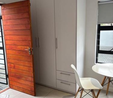 Bloubergstrand House | Studio Apartment in Cape Town