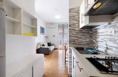 Pietra Ligure Apartment | Studio Apartment "Monolocale 9" with Sea View, 2 Balconies & Wi-Fi