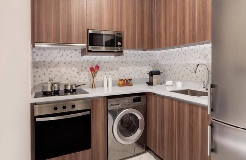 Dubai Media City House | Studio Apartment Near The Media Lounge Palm