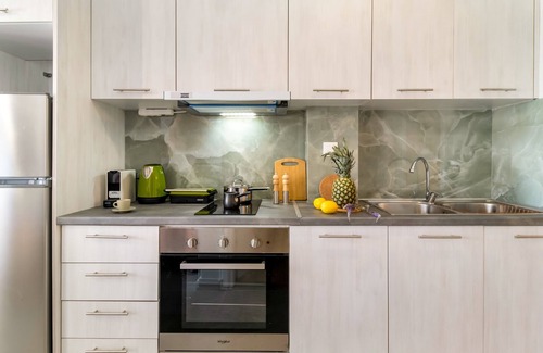 Nikiana Apartment | Studio Apartment 'Oceanida Terpsis Lyxury Suite' with Sea View, Wi-Fi and Air Conditioning