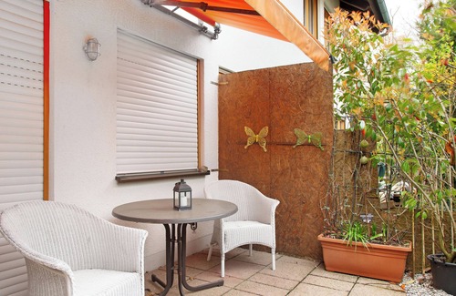 Munchen District Apartment | Studio Apartment 'Time to relax and enjoy nature' with Private Terrace and Garden