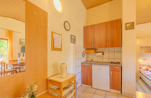 Zubovici Apartment | Studio-Apartment with balcony, directly at the beach and free WiFi
