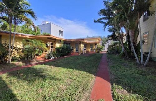 Crescent Lake Apartment | Studio Apt Near DownTown