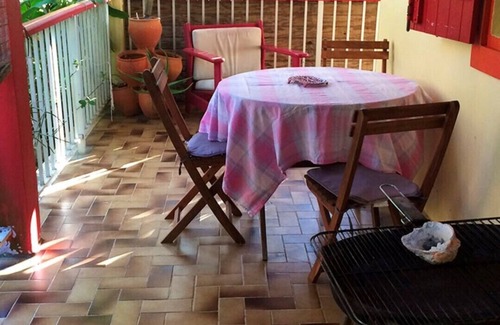 Deshaies Apartment | Studio ARIZONA, Deshaies, 350m Grande Anse, 2 beds, kitchenette, bathroom and wc.