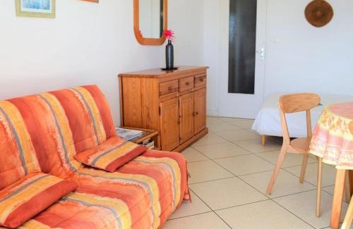 Le Lavandou Apartment | Studio au bord de l'eau avec terrasse et ménage inclus - FR-1-251-307