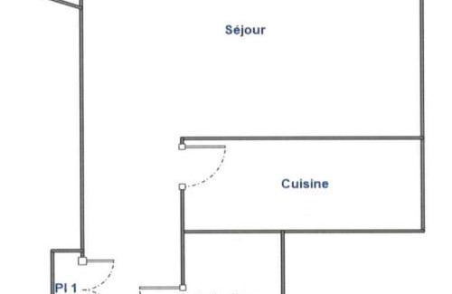 Bagneres-de-Luchon Apartment | Studio au centre avec ascenseur et animaux admis - FR-1-313-163