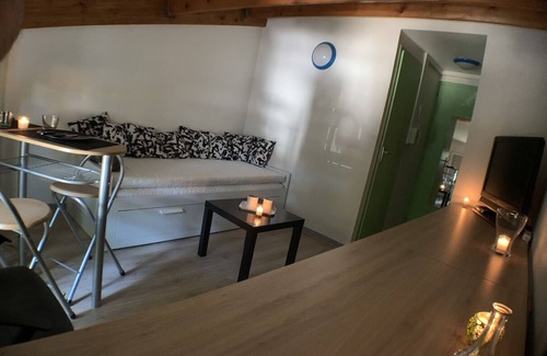 Aytre Apartment | Studio au Centre Ville - Belle Balade en Vélo