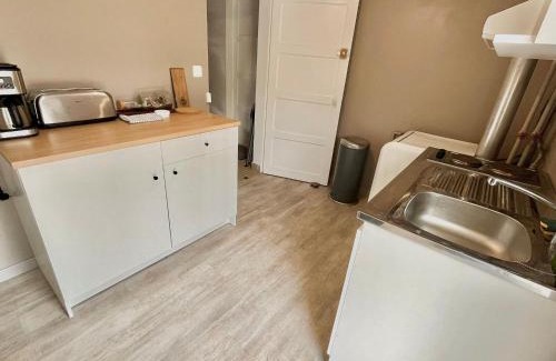 Funay - Bruyeres House | Studio avec cuisine, salle de bain et garage privé proximité 24h