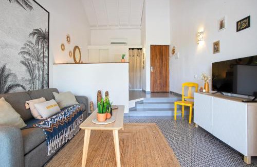 Cul de Sac Apartment | Studio avec piscine