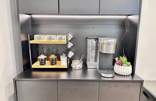 Broadview Apartment | Studio by the Sound - King Bed Fire Pit EV Charger Pet Friendly