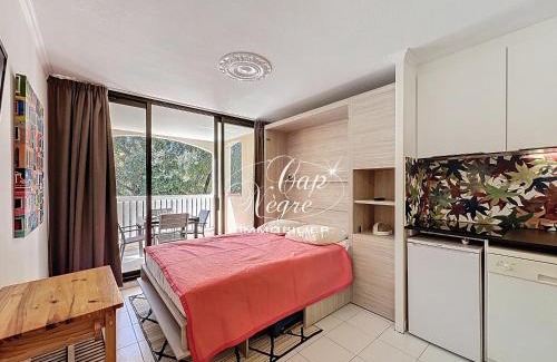 Le Lavandou Apartment | Studio cabine entièrement rénové classé 2 étoiles à 50m de la plage de Pramousquier