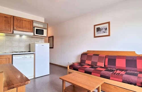 Saint-Etienne-en-Devoluy Apartment | Studio cabin 2 pers, south, balcony, 100m to chairlift, ski locker