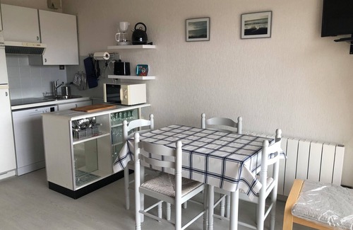 Berck-sur-Mer Apartment | Studio cabin Berck plage with garage, ideal for 2 adults and 2 children