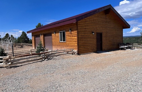 Mammoth Creek Apartment | Studio Cabin in Duck Creek