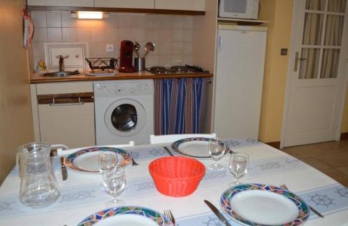 Banyuls-sur-Mer Apartment | Studio cabine à 50m de la plage avec terrasse et lave-linge - FR-1-225C-461