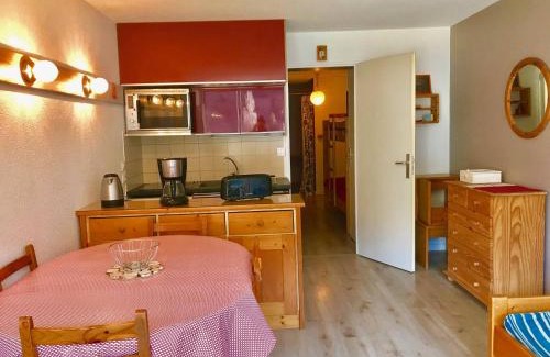 Villard-de-Lans Apartment | Studio Cabine avec Balcon Proche Centre et Pistes, Parking et Navette Gratuite - FR-1-515-98
