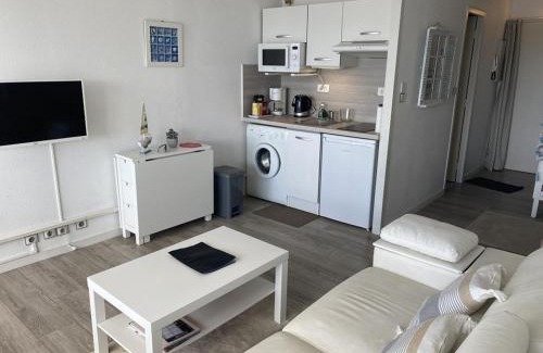 Capbreton Apartment | Studio cabine cosy, climatisation, vue port à Capbreton - FR-1-413-199