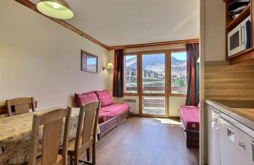 Plagne Soleil Apartment | Studio cabine PMR avec balcon, au pied des pistes et proche commerces - La Plagne Soleil - FR-1-455-124