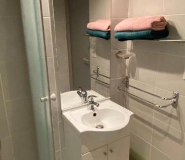 Aix-les-Bains City Center Apartment | Studio centre ville avec ascenseur 3min des thermes