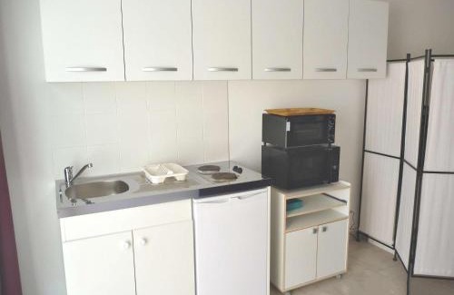 Marseillan Plage Apartment | Studio Charmant à 2 Pas de la Plage avec Terrasse et Parking - FR-1-387-124