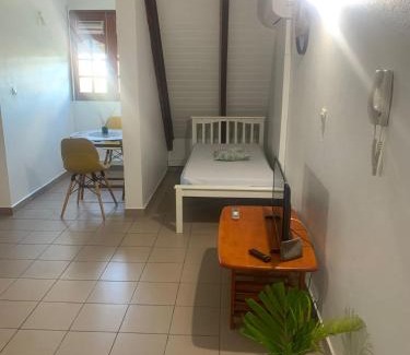 Saint-Louis Apartment | Studio chez Nadji