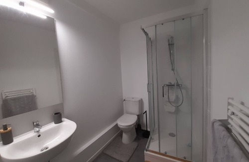 Landivisiau Apartment | Studio Chic et Calme