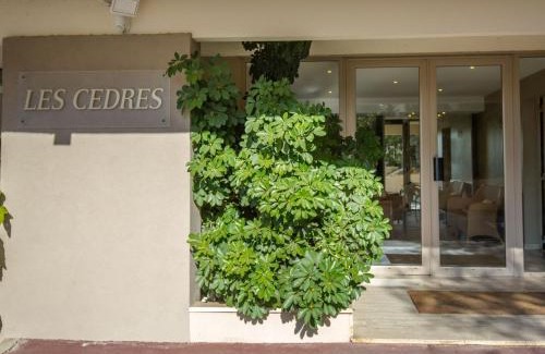 Saint-Raphael Apartment | Studio Climatisé - Plage à 50m - Central - WiFi Gratuit - FR-1-466A-39