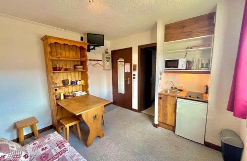 Notre-Dame-de-Bellecombe Apartment | Studio cosy aux pieds des pistes, piscine, parking - Notre-Dame-de-Bellecombe - FR-1-505-48