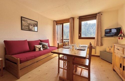Notre-Dame-de-Bellecombe Apartment | Studio cosy à Notre-Dame-de-Bellecombe, proche des pistes et commerces - 4 pers, balcon, parking - FR-1-595-25