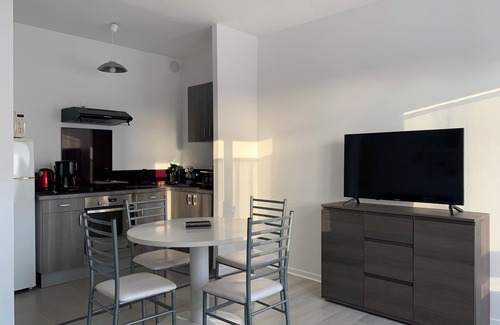 Rochefort Apartment | Studio Colonel in Rochefort