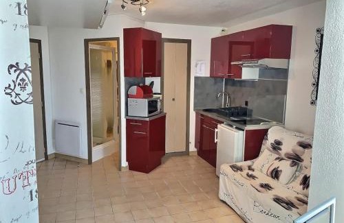 Valras-Plage Apartment | Studio confortable avec vue mer et port
