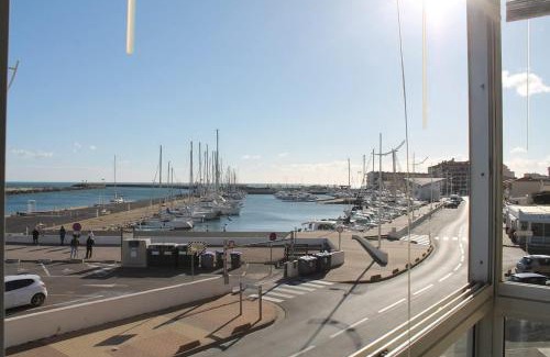 Valras-Plage Apartment | Studio confortable avec vue mer et port
