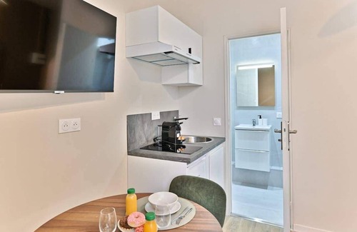 Le Pre-Saint-Gervais Apartment | Studio cosy climatisé – confort & calme