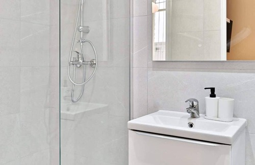 Le Pre-Saint-Gervais Apartment | Studio cosy climatisé – confort & calme