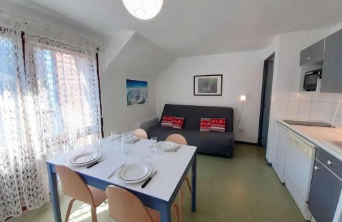 Saint-Lary-Soulan Apartment | Studio cosy 4 pers avec balcon, parking et salle de musculation à St Lary Soulan - FR-1-457-270
