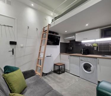 Saint-Fargeau Apartment | Studio cosy avec mezzanine