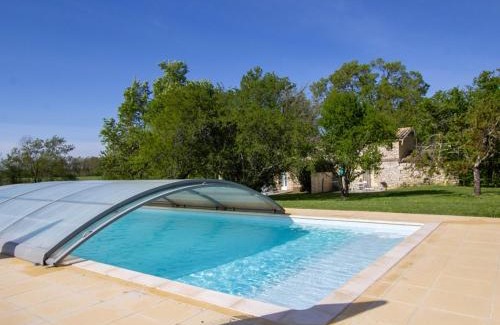 Naussannes Apartment | Studio cosy avec piscine partagée et étang privé, proche Bergerac et sites touristiques du Périgord - FR-1-616-207