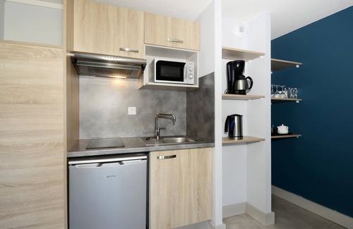 Balaruc-les-Bains Apartment | Studio Cosy avec piscine extérieure