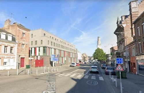 Saint-Acheul Apartment | STUDIO COSY HYPER CENTRE GARE AMIENS WIFI NETFLIX 2 PERS