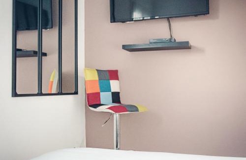 Moriani-Plage Apartment | Studio cosy les pieds dans l'eau, climatisé, Parking privé, Vue montagne