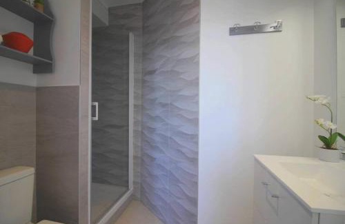 Plouharnel Apartment | Studio Cosy LES ROSES TREMIERES 3 étoiles centre Plouharnel proche mer