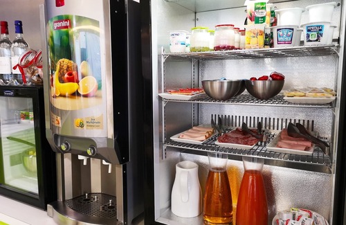 Bassins a Flot Apartment | Studio Cosy Près du Cité du Vin, Wi-Fi Gratuit!